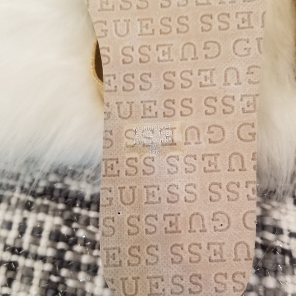 🌻🌺🌻GUESS BOW FLIP FLOP WEDGES!! - Picture 5 of 7